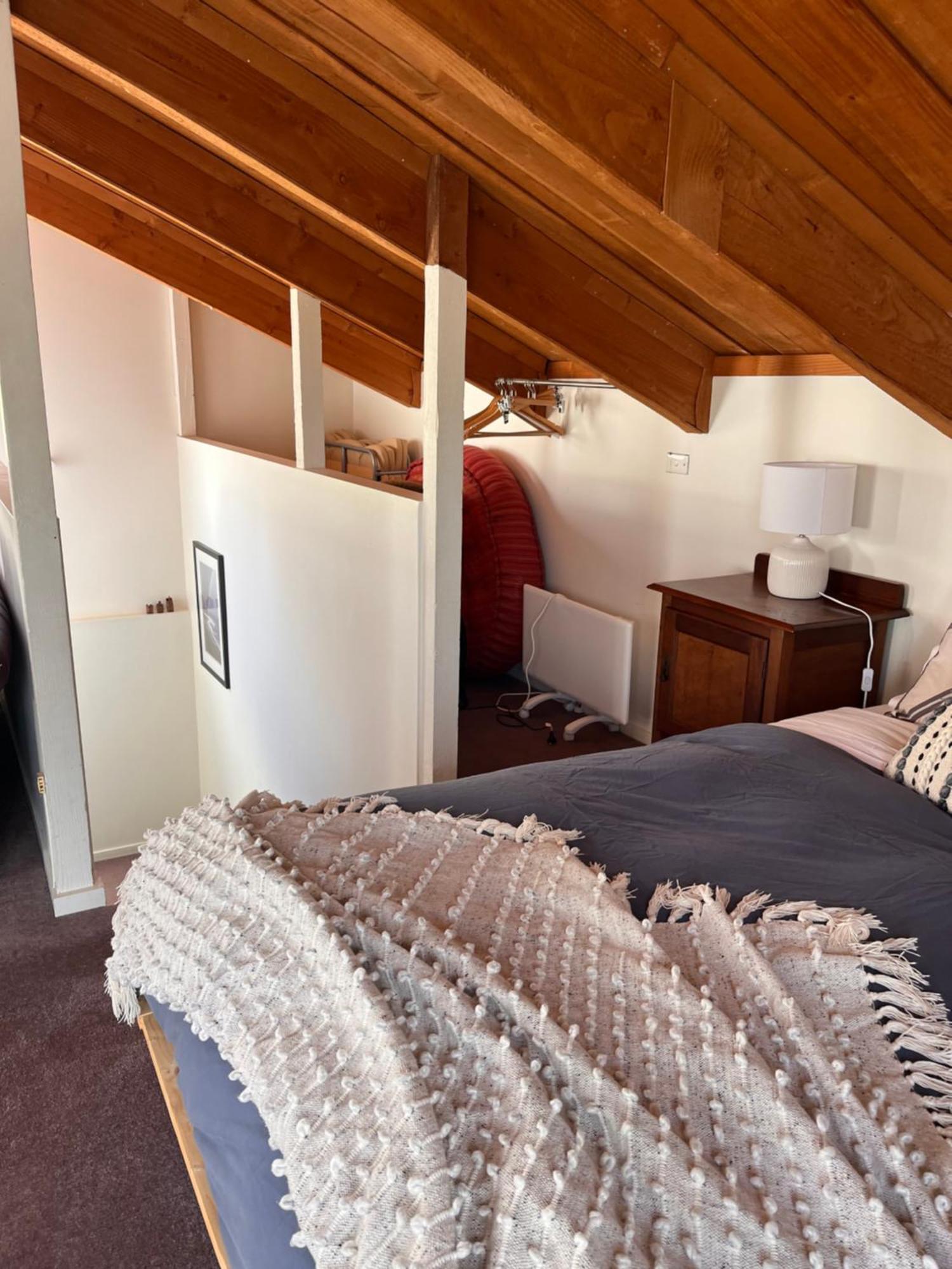 Surfers Palace 1 Min Walk To Torquay